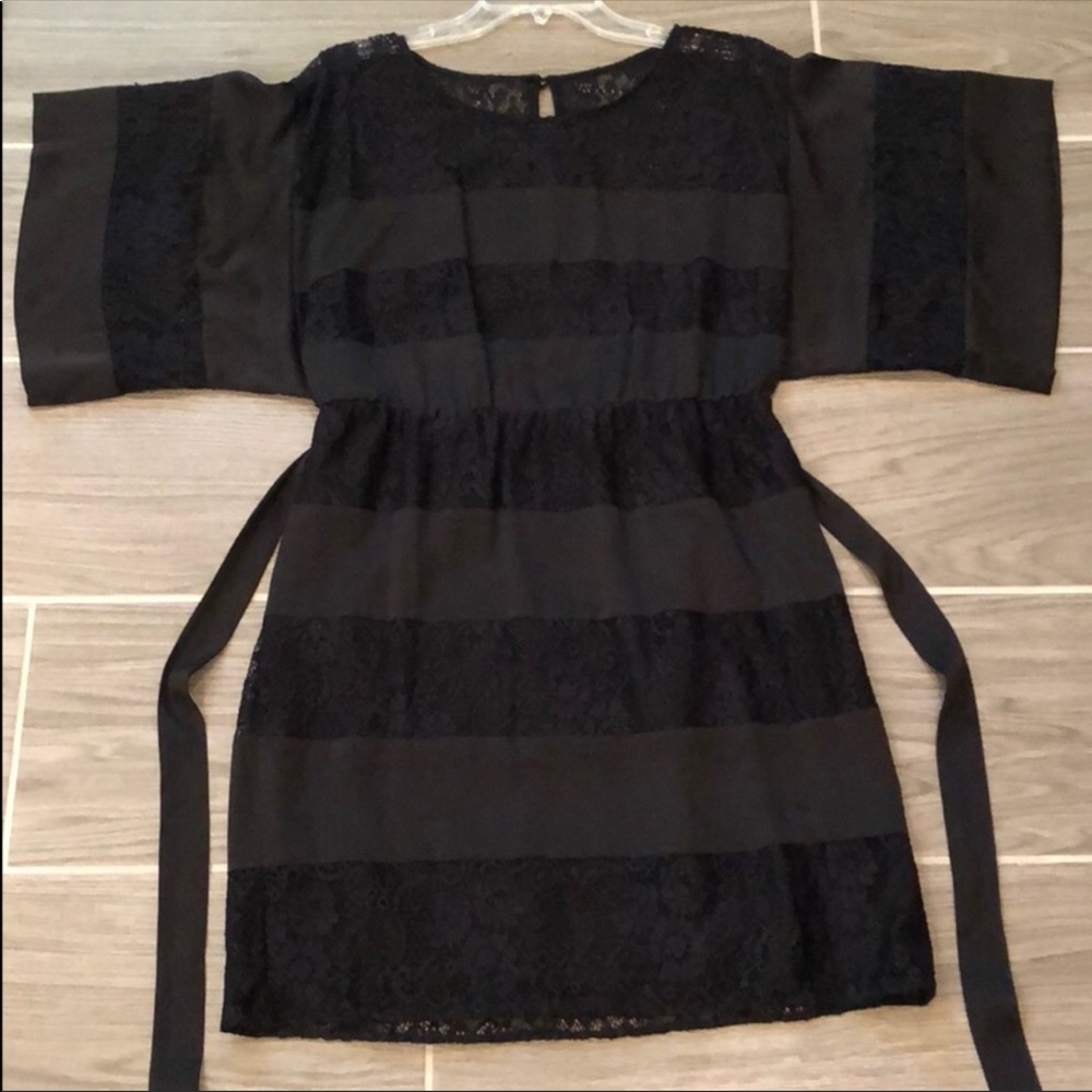 Laundry by Shelli segal black lace dress with tie